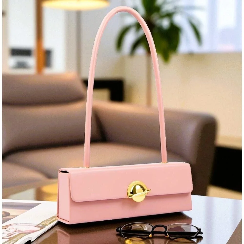 Purse Pink Structured Leather Shoulder‎ Bag with Gold Orbital Turn-Lock Closure